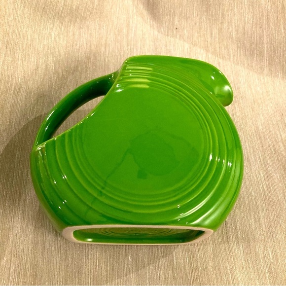 FIESTA Original Shamrock Green Small Disk Pitcher Vintage - Picture 1 of 9